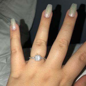 Gorgeous Crystal Pandora Ring
